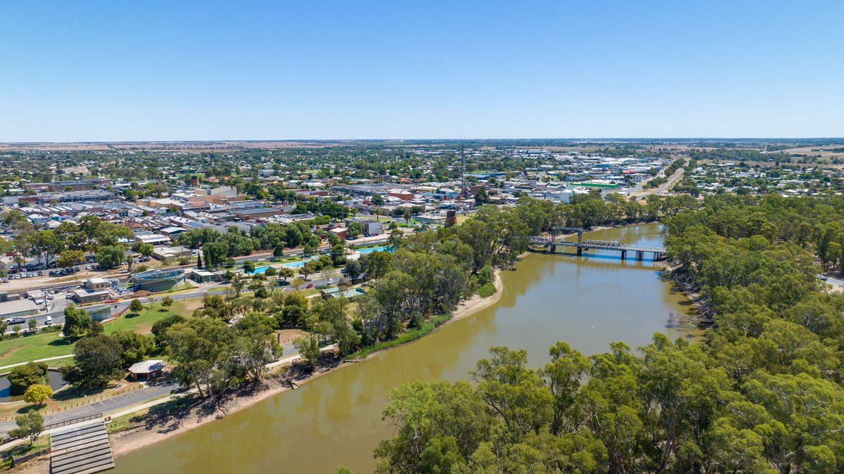 Swan Hill Sewer Spill - UPDATED 1.15pm 11/04/2025

All works associated with the sewer spill at 118 Beveridge Street, Swan Hill have been completed. The site has been cleaned and is open as normal.