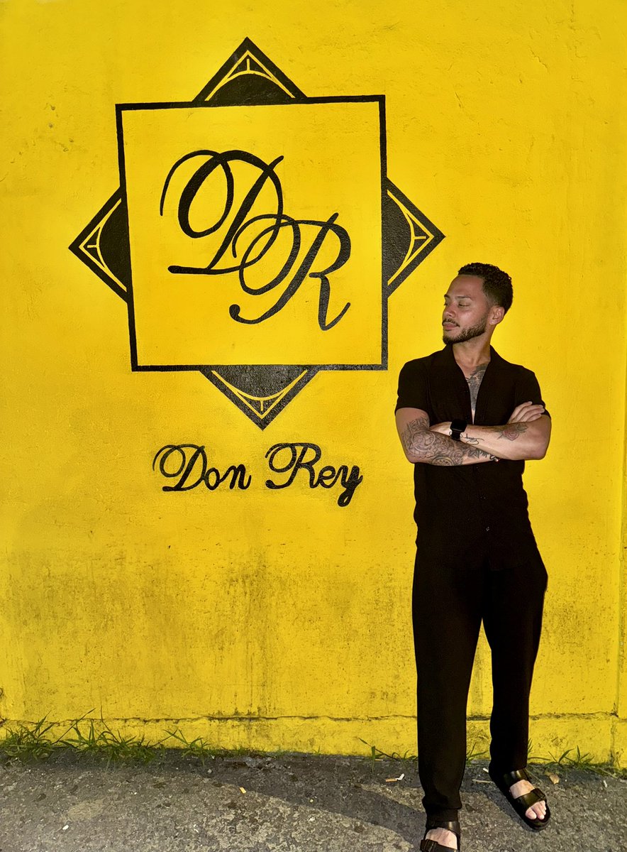 reyyvv_'s tweet photo. Don Rey. 🇵🇷🏝️😎 https://t.co/ksldeaJeyG