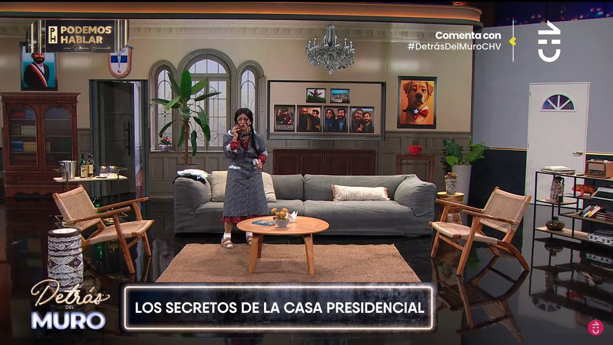 MarceloH_35's tweet photo. #DetrasDelMuroCHV @MCCoficial @chilevision  amo este personaje paola troncoso bella preciosa amo sus personajes pero me cago de la risa con ella https://t.co/YIMJvJzoht