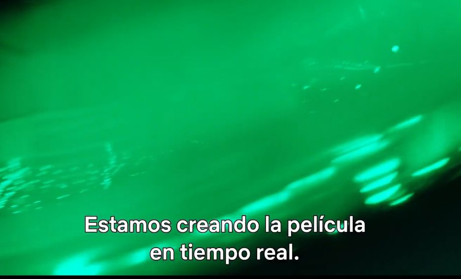 Es lo que viene.
Peliculas generadas en tiempo real. Le vas a pedir a una IA lo que querés ver y te va a hacer la pelicula a medida, con la historia que le pidas, con los actores que le pidas.