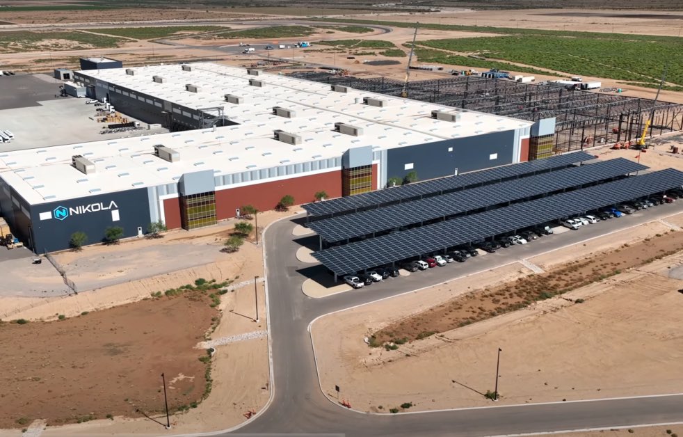 LucidOasis's tweet photo. Lucid has won the bid for Nikola’s manufacturing facility in Coolidge, Arizona, along with its Phoenix HQ leases and a range of equipment, inventory, and machinery, as part of Nikola’s bankruptcy asset sale. The deal is valued at ~$30M in cash and non-cash consideration. $LCID https://t.co/5x3KKaE3pt