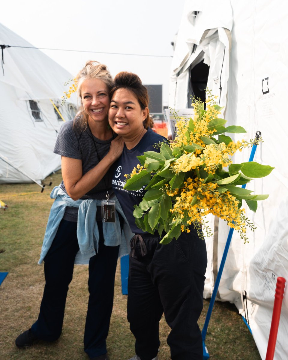 SamaritansPurse's tweet image. Hope Blooms in Myanmar! 🌼💛

The Padauk, Myanmar’s national flower, blooms just once a year and only for a single day. It symbolizes resilience and strength—qualities deeply needed in the wake of the recent earthquake.

This morning, our Emergency Field Hospital staff were…