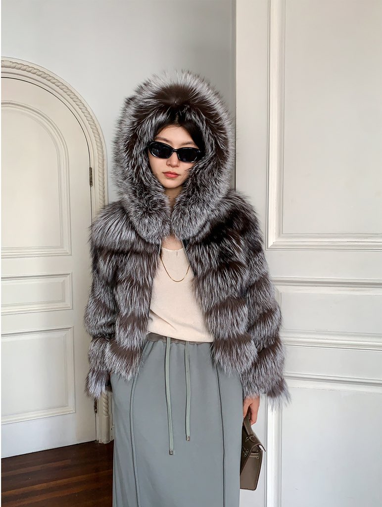 jiunuofur_Wu's tweet photo. Luxury Sliver Fur Coat: Fluffy and Soft, Senior and Fashion💖
#realfoxfur #womenfashion #winterstyle #ootdfashion #luxurylifestyle #bloggerfashion #fashiontrendy #popular #supermodel #starstyle #sliverfox #womencoat #dailywear https://t.co/vtG8F3GpOo