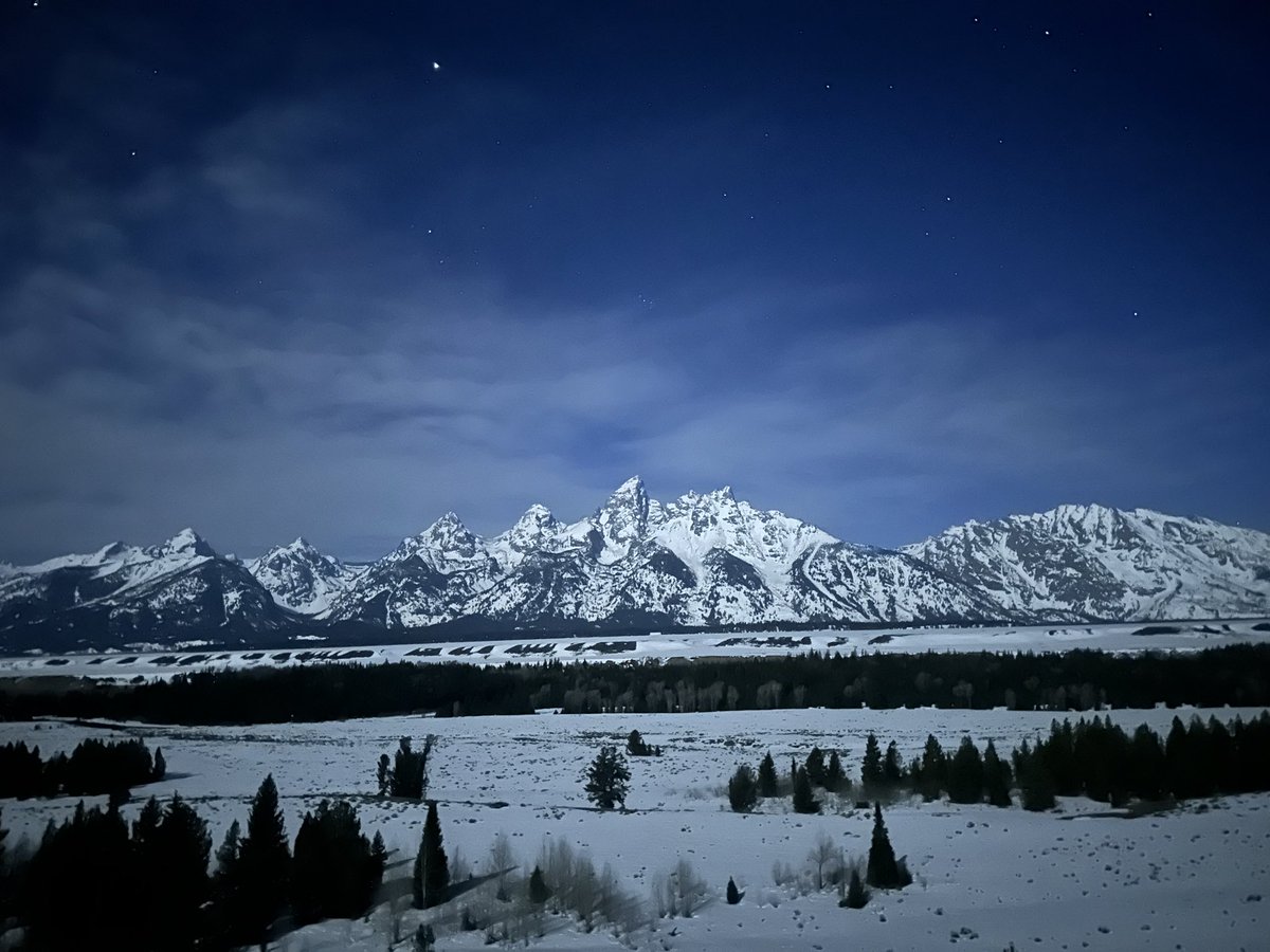 KyleLinebaugh's tweet image. The Grand Tetons will forever be my favorite place in the world.