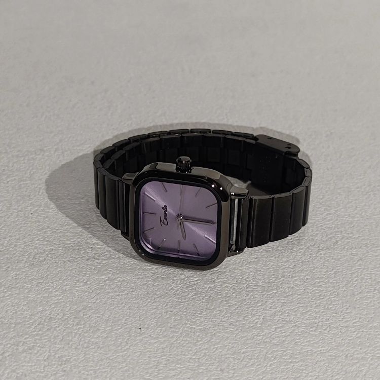 pausunguu's tweet photo. mau kasih referensi jam tangan yg bisa bikin penampilan ciwi-ciwi makin menarik nihh, disimak aja dulu sapa tau ada yg cocokk ⌚️💌✨ https://t.co/XVkTcUqxge