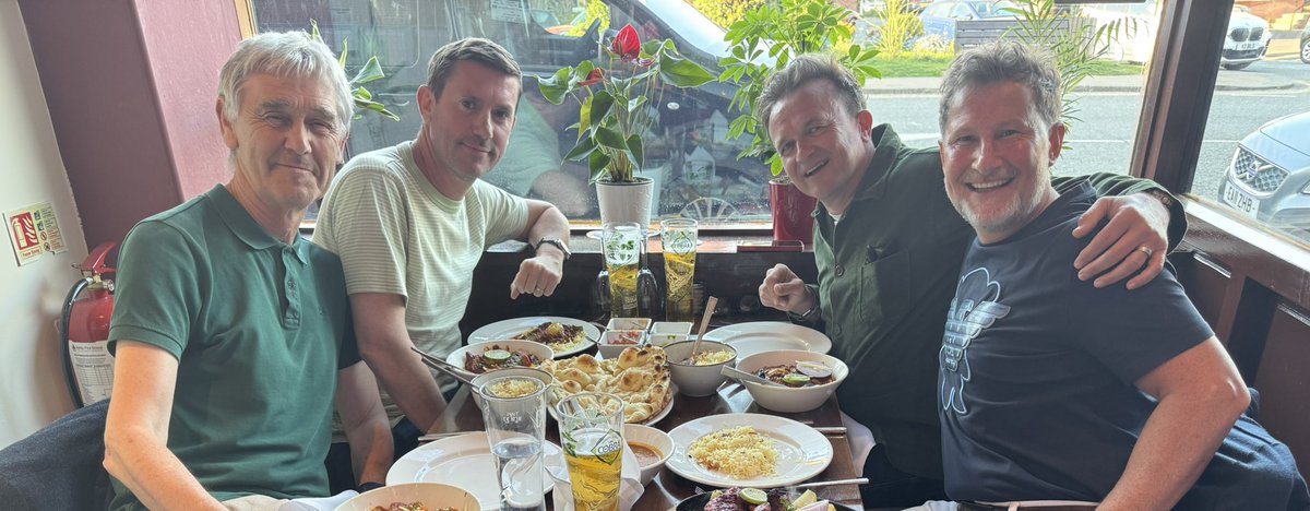 leeavy's tweet photo. @adamwmckenna Tough start to wk,beaten up feeling from latest Prostap.
Then had Metformin clinical trial end result & its found to not prolong life π
But,after anxious wait,PSA is <0.1 again & Im back on Cloud Nineπ₯
Ace day yestday celebrating with this Beltin bunch β₯οΈποΈββοΈπΎπͺ
#CancerCanDoOneπͺ https://t.co/K403DjXCPW