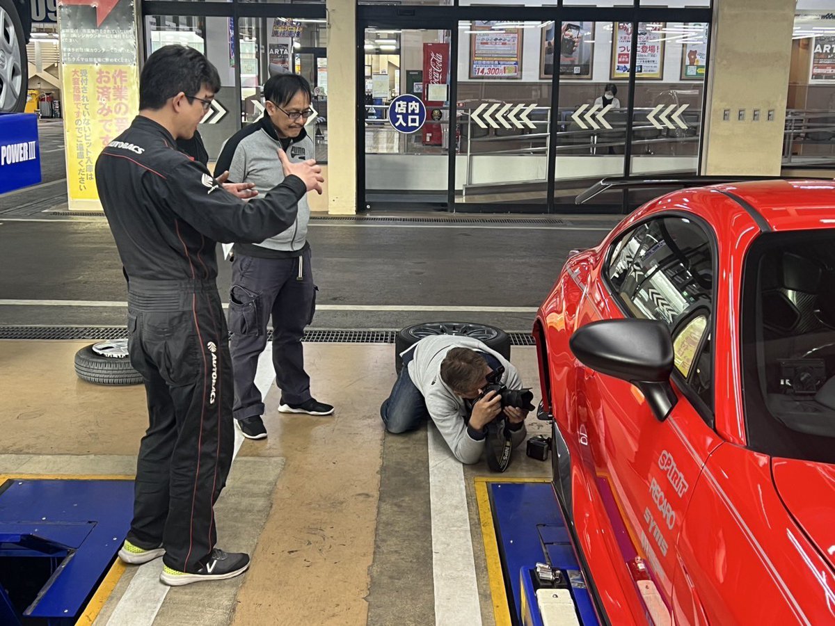 SA_SunShineKOBE's tweet photo. 本日はCARトップ様の取材です!
#カートップ #CARTOP #GR86 #ZN8 https://t.co/FhFUur9kkV