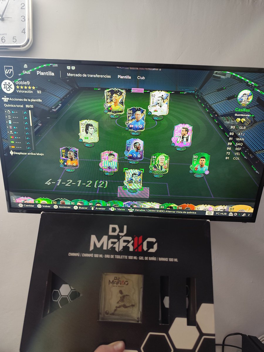 Juandiegohf_'s tweet image. Después de 9 años siguiendo a @DjMaRiiO , por fin conseguí que me llegara algo de él🇪🇸, hasta Colombia🇨🇴. Y confirmo que huele muy rico y a mi novia le gusta