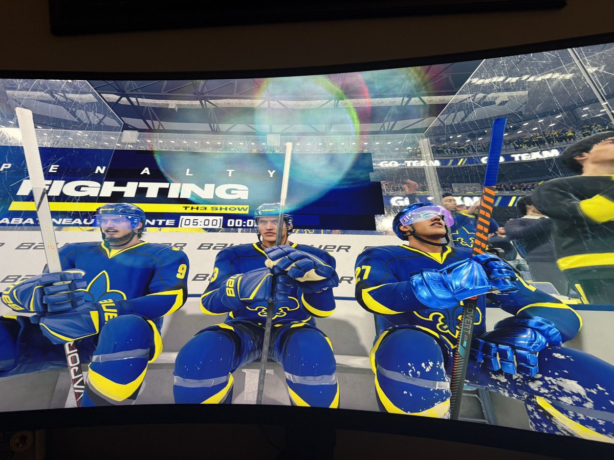 Ekono88's tweet photo. The Hanson brothers always end up in the box together https://t.co/bcu8TCsnz5