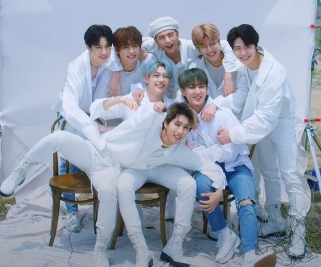 Hilo de que lugares turísticos visitarías Stray Kids en Nicaragua 🇳🇮 (según ChatGPT)

a thread🧵 

STRAYKIDS CONQUISTARÁ CENTROAMÉRICA 
#SKZDominATEnCENTROAMERICA
#SKZToCENTRALAMERICA