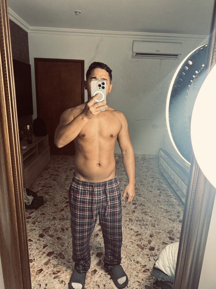 Daniel21marinm's tweet photo. A dormir https://t.co/PkZeYV3Fw3