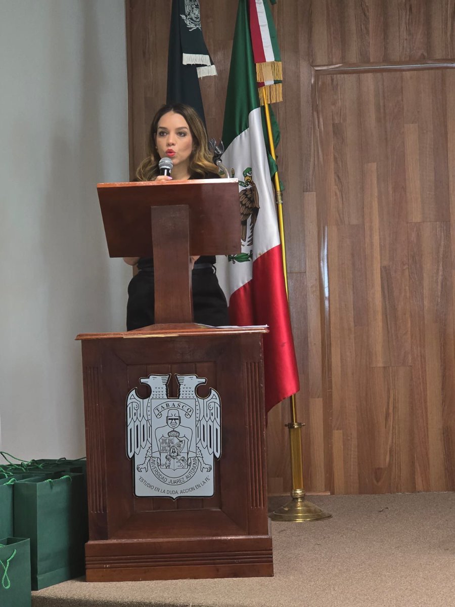 EcopholiaMX's tweet photo. Panel Interdisciplinario denominado: “Reflexiones del cambio Climático y el cuidado de la Madre Tierra desde Tabasco” con grandes amigos, colaboradores y colegas. Juntos  UJAT, UNAM y Ecopholia @DACSyH_UJAT 
#sustentabilidad #cambioclimatico #Tabasco https://t.co/nYn8Fz1gob