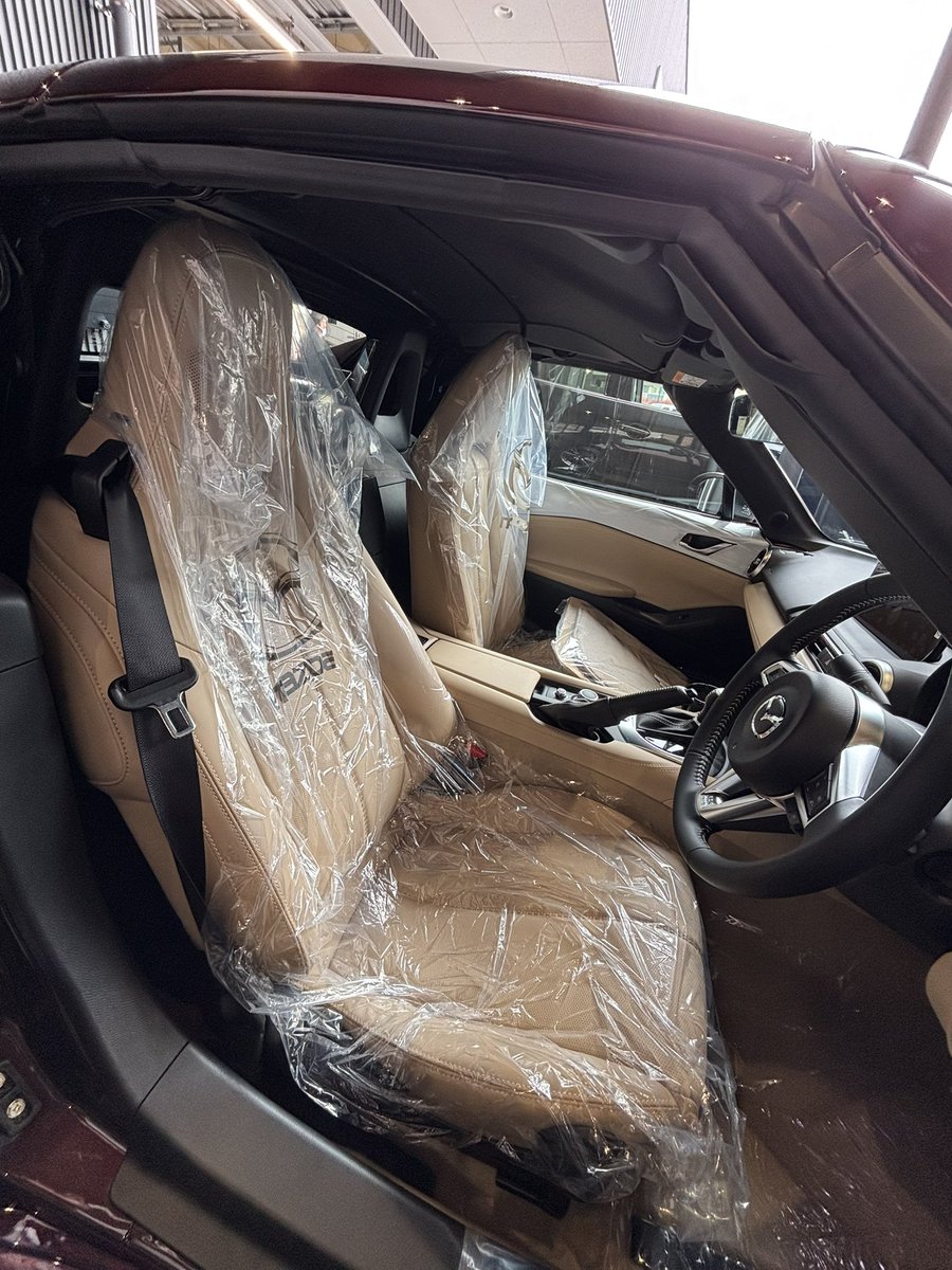 MRND31's tweet photo. ロードスターRF無事納車されました！
燃料満タンで納車して頂きありがとうございます！
#ロードスターRF https://t.co/irHrxe8iBb
