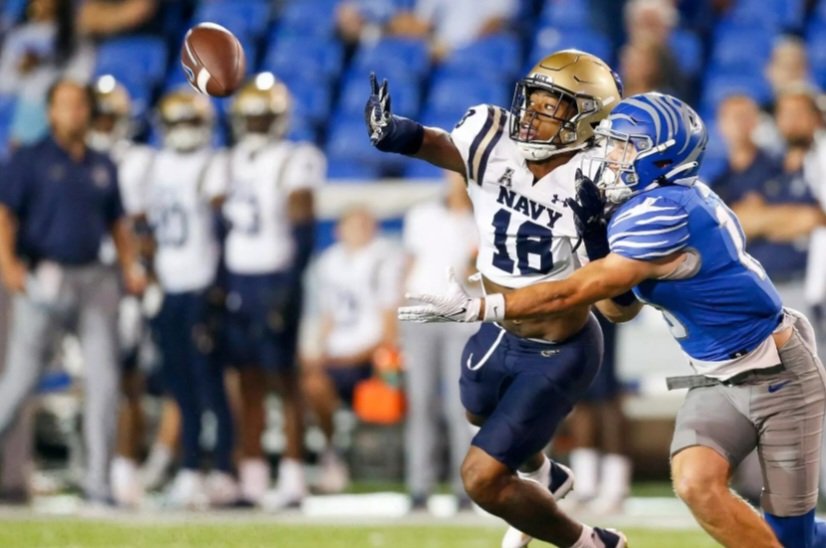 AaronWilson_NFL's tweet photo. Navy @NavyFB defensive back Rayuan Lane III (5-11, 200, 4.57 speed, 37 vertical, 10-8 broad jump, 70 tackles, two interceptions, one touchdown last season) @gilman_football to participate in #Ravens annual local prospect day, per a league source @seniorbowl @KPRC2 https://t.co/Pf9j8uxjXX