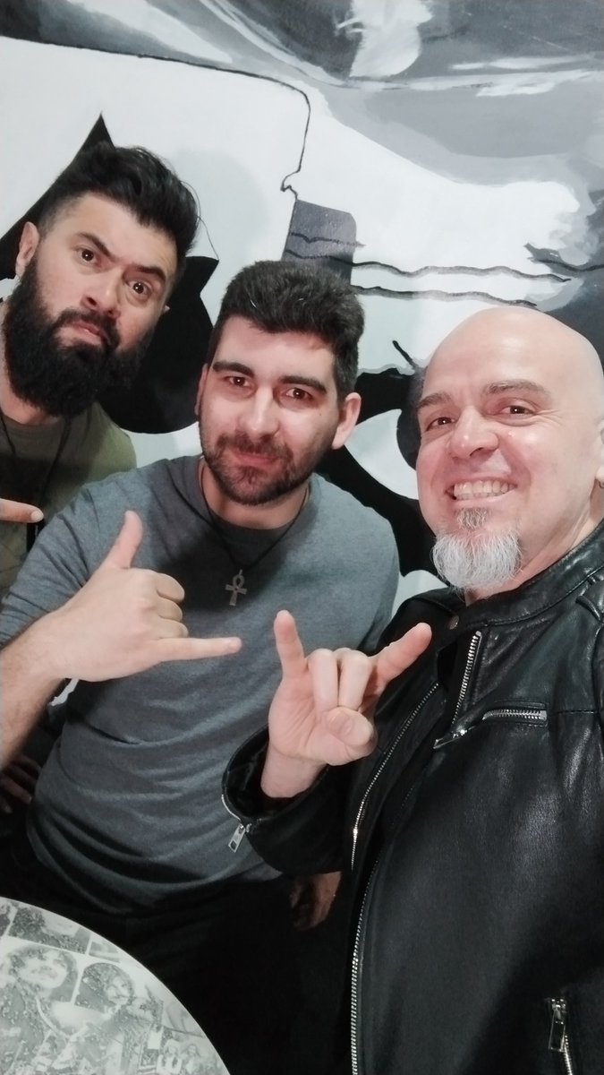 AlexMangasTV's tweet photo. Al final cada entrevista es un mundo y ayer vinieron al estudio Nurcry , con Jason y Juanjo viniendo desde casi la otra punta de Madrid
Y por momentos como estos hago las entrevistas en @DevonTVmedia
#nurcry #nuevodisco #devontv #metal https://t.co/GwK6K72uTp