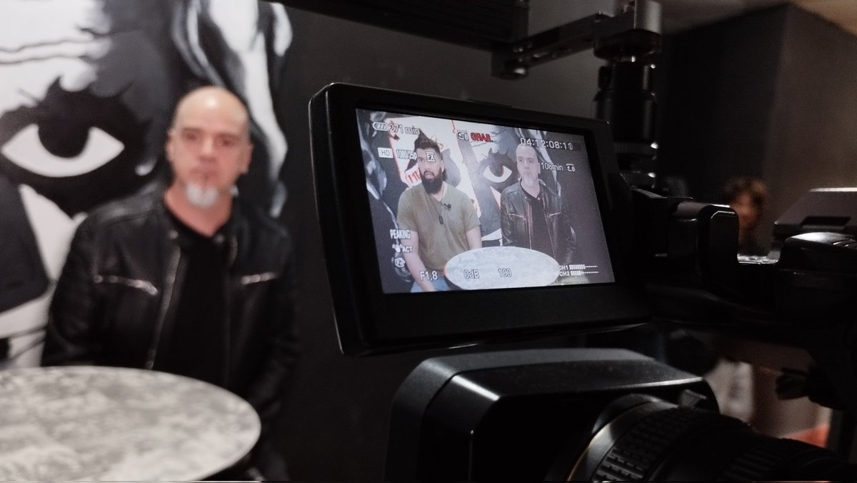 AlexMangasTV's tweet photo. Al final cada entrevista es un mundo y ayer vinieron al estudio Nurcry , con Jason y Juanjo viniendo desde casi la otra punta de Madrid
Y por momentos como estos hago las entrevistas en @DevonTVmedia
#nurcry #nuevodisco #devontv #metal https://t.co/GwK6K72uTp