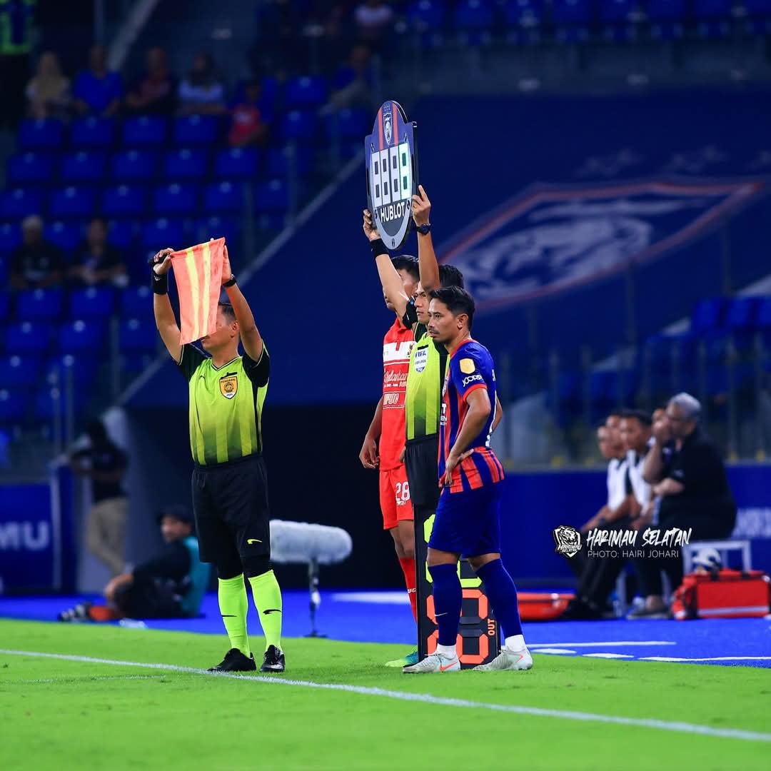 harimauselatanj's tweet image. Captain. Leader. Legend.
#SR8