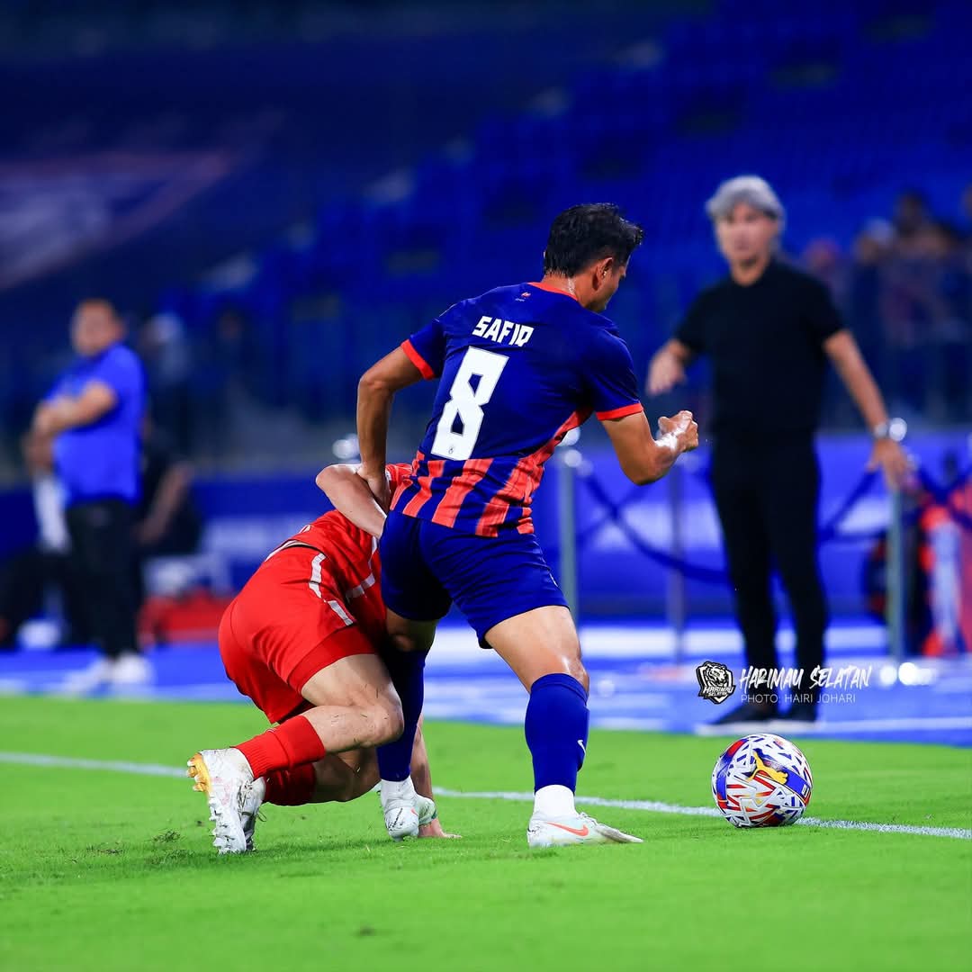 harimauselatanj's tweet image. Captain. Leader. Legend.
#SR8