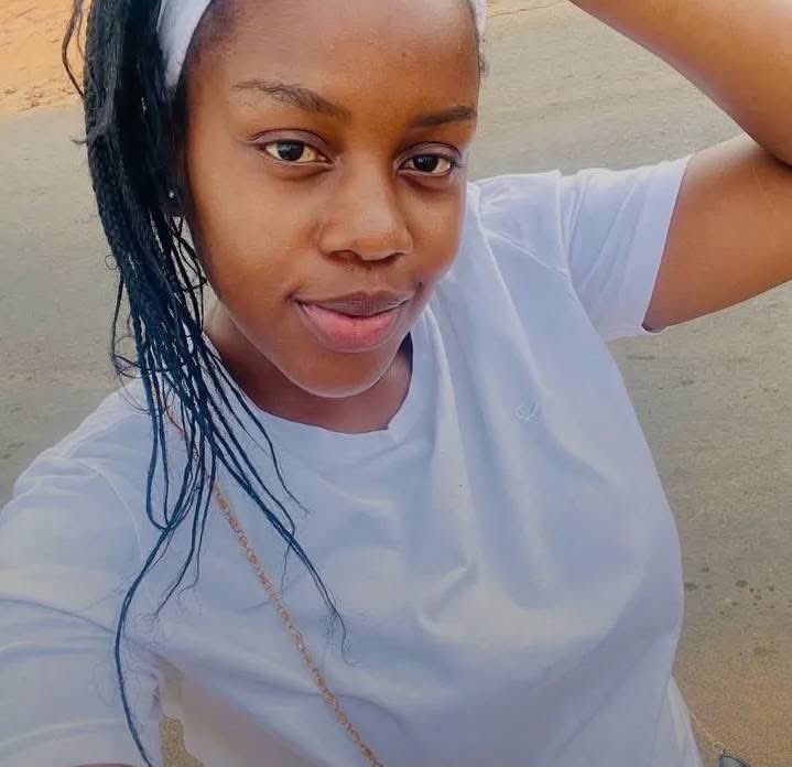 missing person alert 🚨 

she was last seen last week thursday going to an interview in Centurion since then she's no where to bê found her phone is off and her profile pictures have been changed