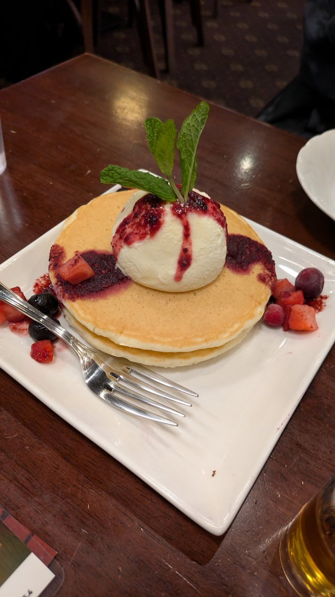 clavellina_8's tweet photo. ご飯もお酒もとっても美味しかった✨
追憶展からのHUBだったからめっちゃ楽しかったー！✨
#ゲゲゲのHUB https://t.co/UUyburxdAe