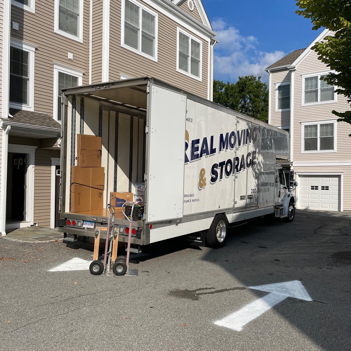 RealMovingofCT's tweet image. Don't let relocation overwhelm you.

Call us at (203) 300-3530 or visit realmovingstorage.com/moving-in-fair…

#RealMovingStorage #FairfieldStorage #ConnecticutMovers #StressFreeMoving #StorageSolutions #MovingDayHelp #MovingDayHelp #BethelCT