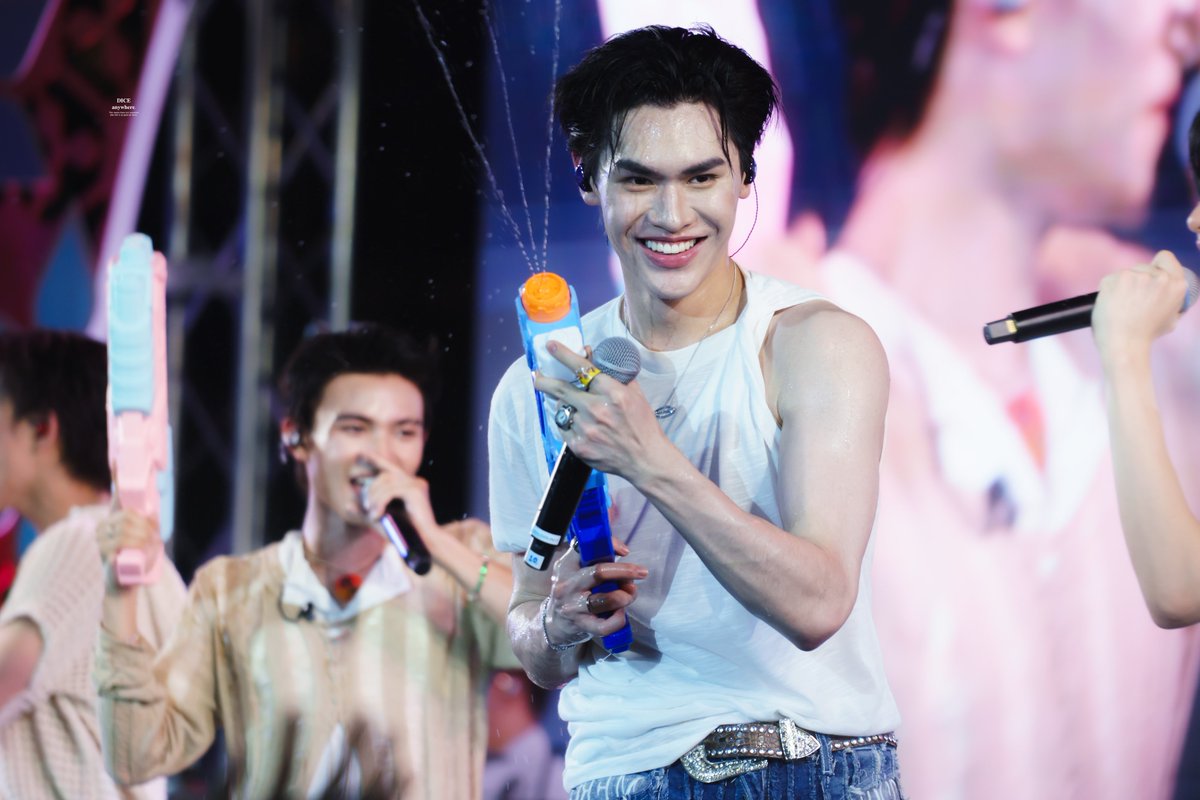 10.04.25 | 💦💦💦

THAICONIC SONGKRAN x DICE
☆〜 #DICExICONSIAM
☆〜 #OBOaphinat #DICE