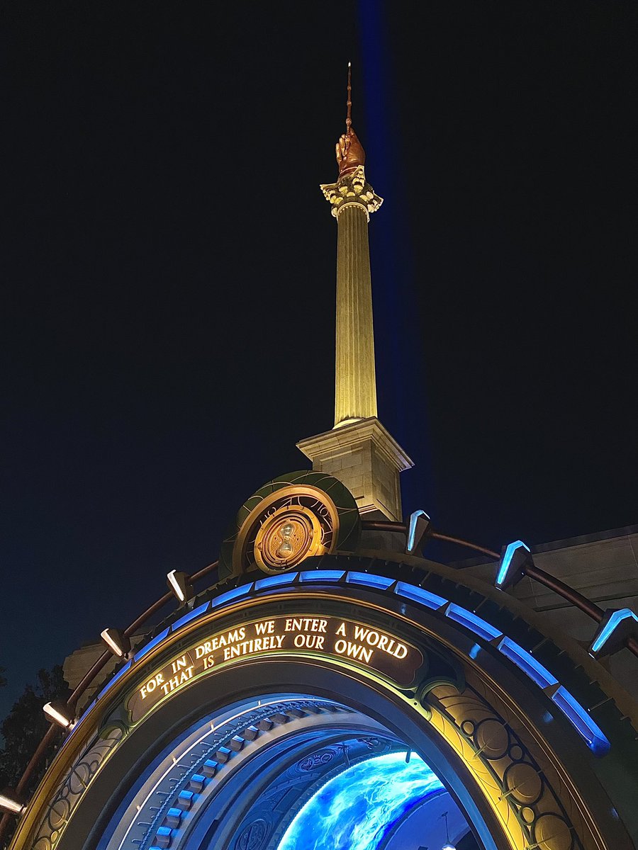 juandesignz's tweet image. Epic Universe in [Dark Mode] is so pretty. 🤩#EpicUniverse #portals