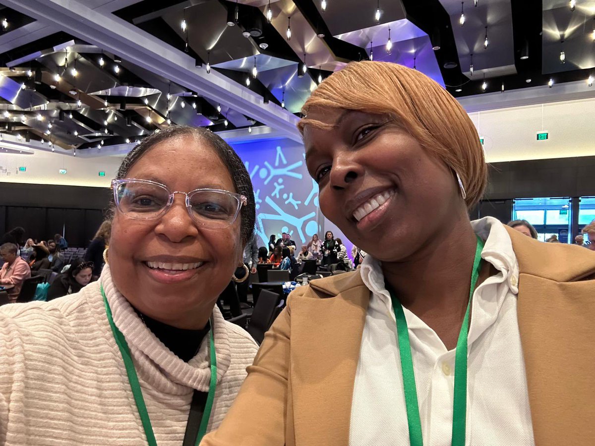 HoraceMannmdcps's tweet photo. Horace Mann was recognized for the Merit School of excellence of Magnet Schools! We have an AMAZING principal and teacher @KRStokes16 Thank you for all that you do! @MDCPSCentral @MsSwainCRO @ShoresElem #horacemann #YourBestChoiceMDCPS https://t.co/0YpNQgpMYK