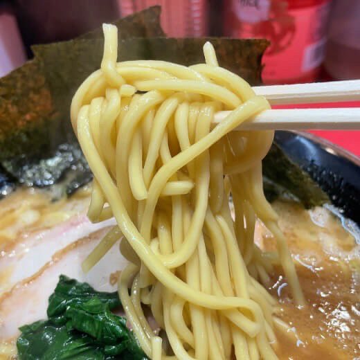 diary68093385's tweet photo. 【関内・真砂家】
セルテ6Fにある家系、少し味濃い目だけど美味しかった。スモーキーなチャーシューが美味い！

https://t.co/0x8r4nO3eL https://t.co/94ZtFrQcqZ