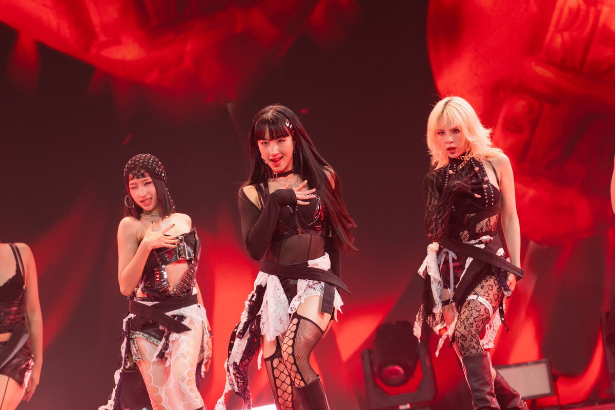 mypretzelle's tweet photo. 📸  T - Pop Stage Show 🔥 

Red Flag (ลองดูมั้ย) - PRETZELLE AT #TpopStagepresentedbyPEPSI

ดูย้อนหลังได้ที่ Youtube : TpopStageShow 

#PRETZELLE 
#Pretzelle_Redflag 
#PretzelleRedflag_ลองดูมั้ย https://t.co/pjcPzQdri0