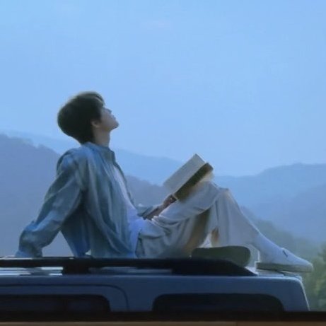 KHMusicstar's tweet photo. 아니 천러만 나오는 단독 cf/전광판/판넬/밋그이벤트/전용음료/md 이게 하루만에 다 나온게 실화냐고 허러러러러럴 https://t.co/FZj5Vw6NSe