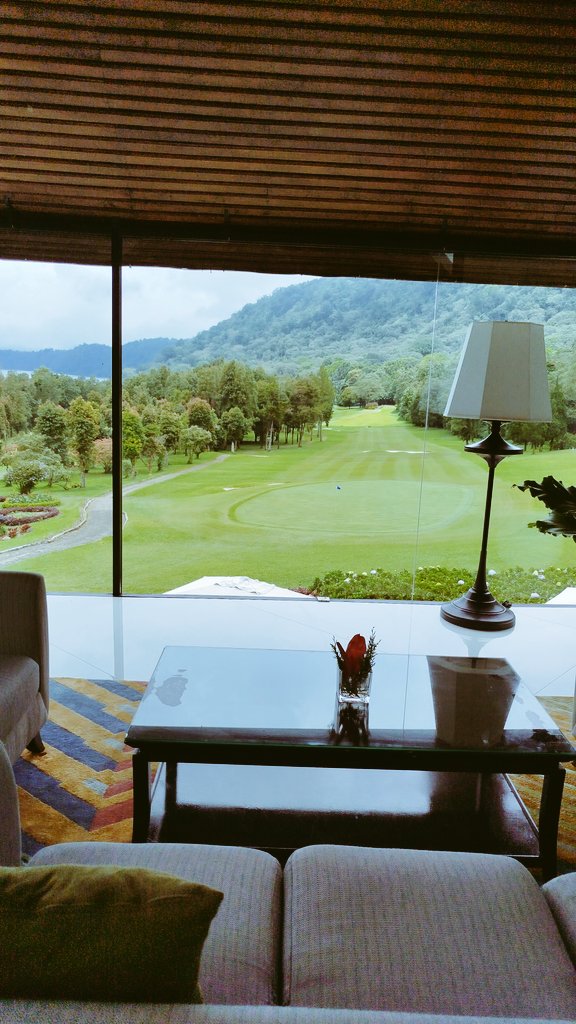 Ape seni ne maen golf ah?