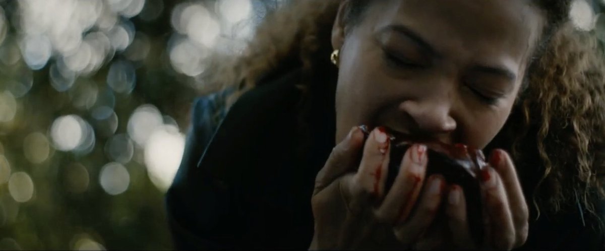 VANPALM3R's tweet image. lesbians can never just tell each other “I love you”. they gotta eat a part of each other to remember them