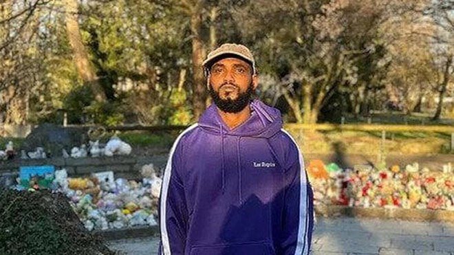 Ahmed Odowaa, a Somali asylum seeker in Germany, helped stop a deadly knife attack—and his courage earned him the right to stay. A reminder to all Somalis abroad: contribute positively to your communities. Be known for good. #Somali #Unity #Courage
