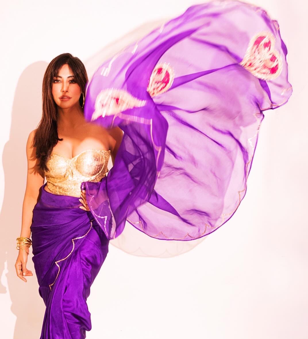 Chitrangda Singh (@ichitrangda) on Twitter photo ๐๐๐
#promotionrounds #khakeethebengalchapter
Styled by <a href="/namrata/">Namrata S Patil</a>.deepak_
Style team @kashishsinhaaa
Saree @kapardara_india
Saree draped @shabnamshaikh639
Hair @ritashukla22
Makeup @beautybysevy
Photographer @rishabhkphotography ๐๐๐
#promotionrounds #khakeethebengalchapter
Styled by <a href="/namrata/">Namrata S Patil</a>.deepak_
Style team @kashishsinhaaa
Saree @kapardara_india
Saree draped @shabnamshaikh639
Hair @ritashukla22
Makeup @beautybysevy
Photographer @rishabhkphotography