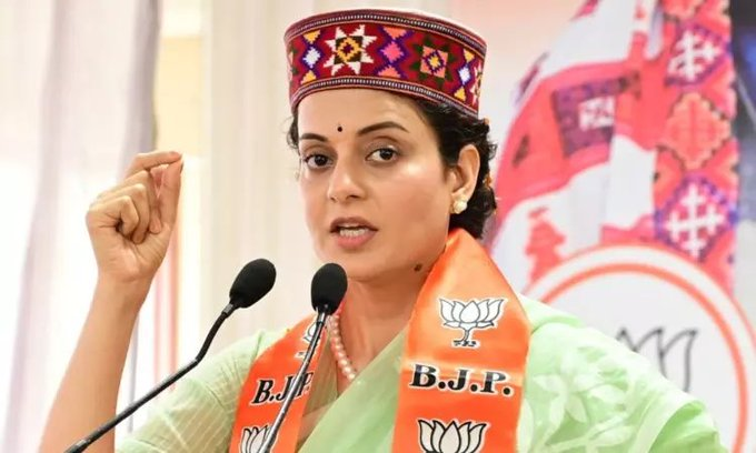 MatpatraNews's tweet photo. BJP MP Kangana Ranaut claimed she got a ₹1 lakh electricity bill for her unused Manali home. HPSEB responded: the actual bill is ₹90,384 for 2 months, including past dues—also pointing out a record of delayed payments.  #KanganaRanaut #Manali #ElectricityBill #HPSEB https://t.co/EciALyvyVe