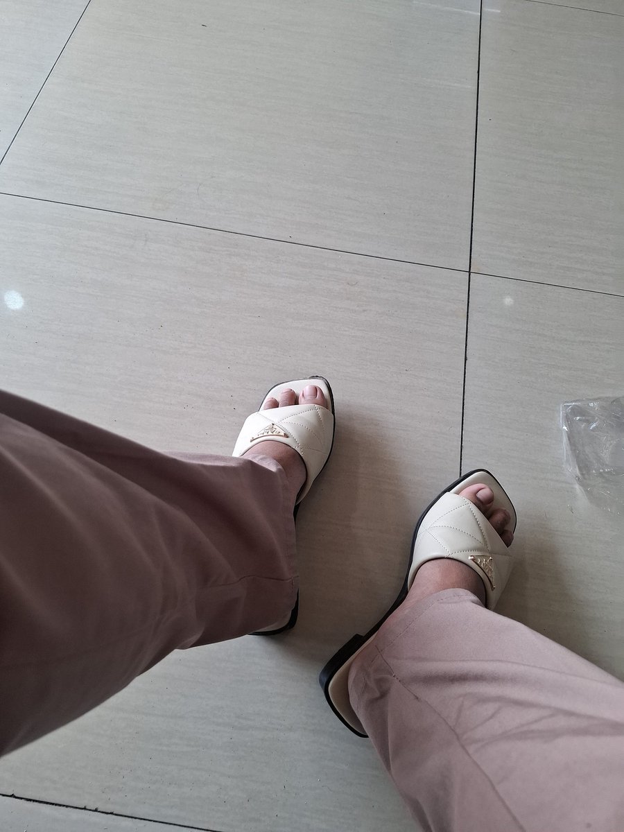 Amndfth_'s tweet photo. Day 1, semangat in sambil mules https://t.co/w9StT8QDto