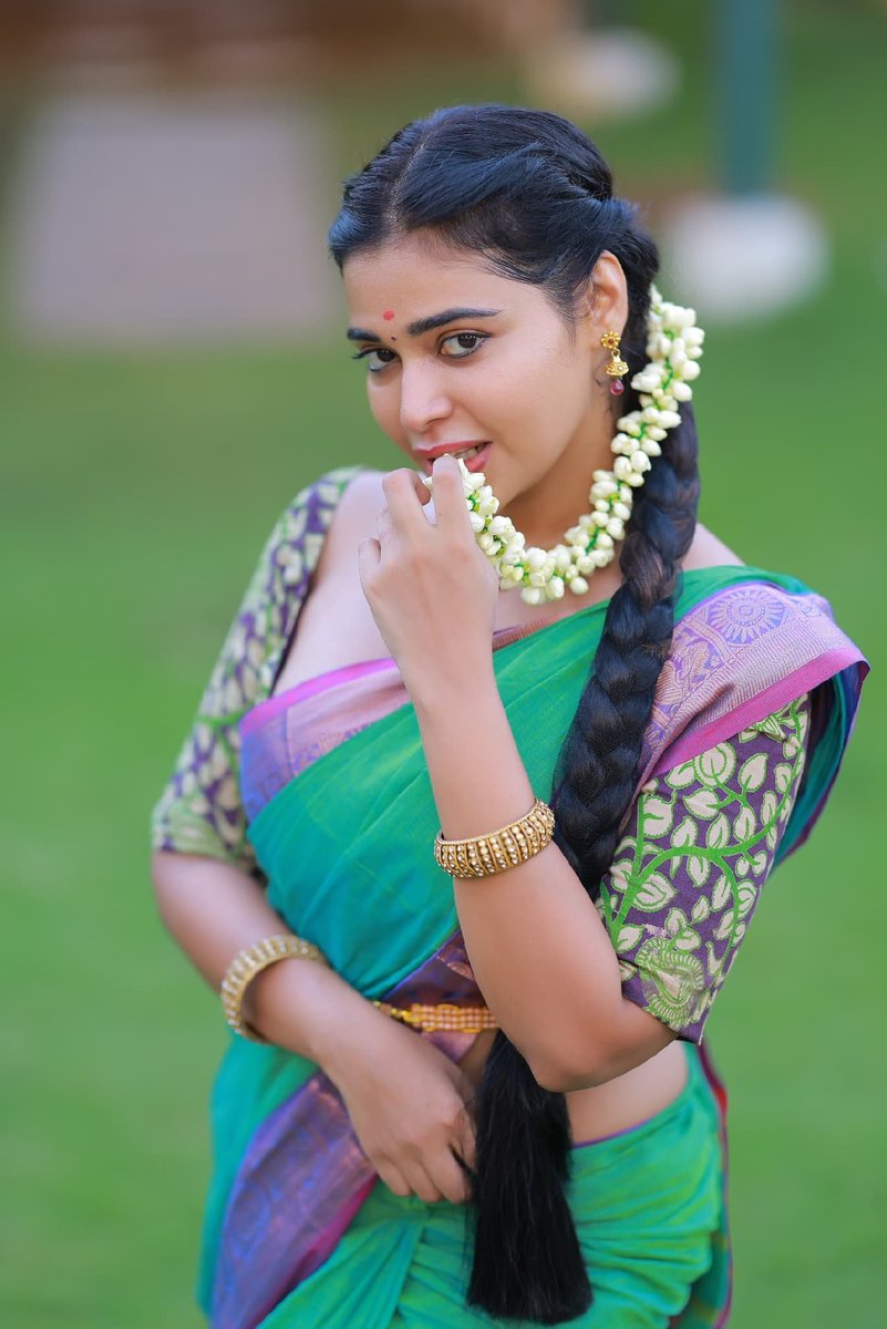 Chennaivision (@chennaivision) on Twitter photo #DharshaGupta looks stunning in this traditional attire ✨❤️
<a href="/DharshaGupta/">❤️Dharsha❤️</a> <a href="/UVCommunication/">UV Communications</a> <a href="/proyuvraaj/">Yuvraaj</a> #DharshaGupta looks stunning in this traditional attire ✨❤️
<a href="/DharshaGupta/">❤️Dharsha❤️</a> <a href="/UVCommunication/">UV Communications</a> <a href="/proyuvraaj/">Yuvraaj</a>