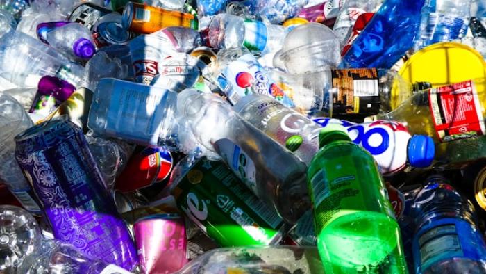 Science Media Centre España (@sciencemedia_es) on Twitter photo ♻️Menos del 10 % de los plásticos fabricados en 2022 se generaron a partir de materiales reciclados
🗨️<a href="/EEljarrat/">Ethel Eljarrat</a>, directora de <a href="/IDAEA_CSIC/">Inst. of Environmental Assessment & Water Research</a>: "Las medidas para frenar la problemática de la contaminación por plásticos no están teniendo el efecto deseado"
sciencemediacentre.es/menos-del-10-d… ♻️Menos del 10 % de los plásticos fabricados en 2022 se generaron a partir de materiales reciclados
🗨️<a href="/EEljarrat/">Ethel Eljarrat</a>, directora de <a href="/IDAEA_CSIC/">Inst. of Environmental Assessment & Water Research</a>: "Las medidas para frenar la problemática de la contaminación por plásticos no están teniendo el efecto deseado"
sciencemediacentre.es/menos-del-10-d…