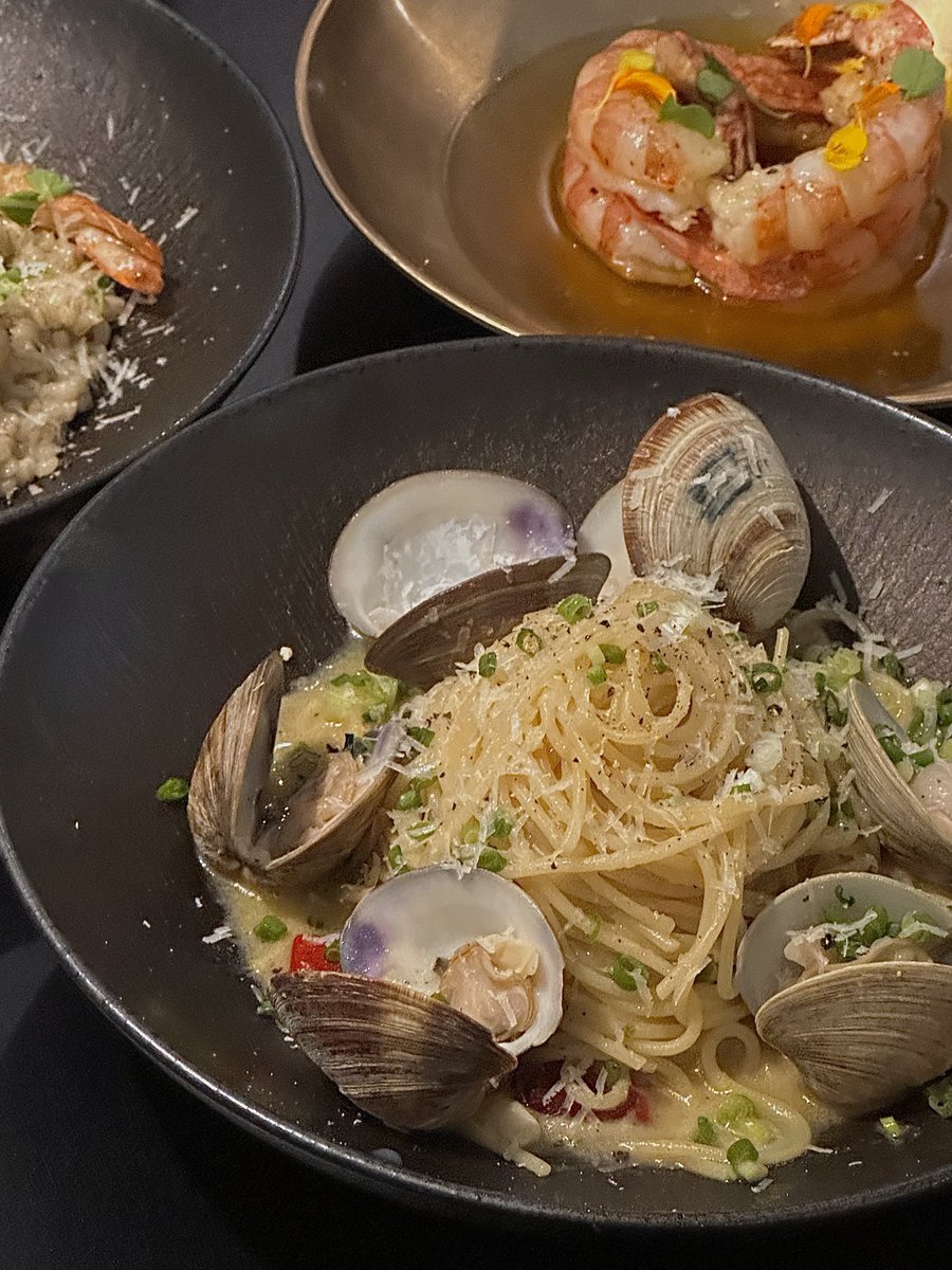 F00DFI5HTER's tweet image. 혜화/대학로 환희
대게장새우리조또가 정말정말!!!!!!! 맛있음
미나리 회 파스타도 맛있고 봉골레도 꽤괜
감바스는 쏘쏘……