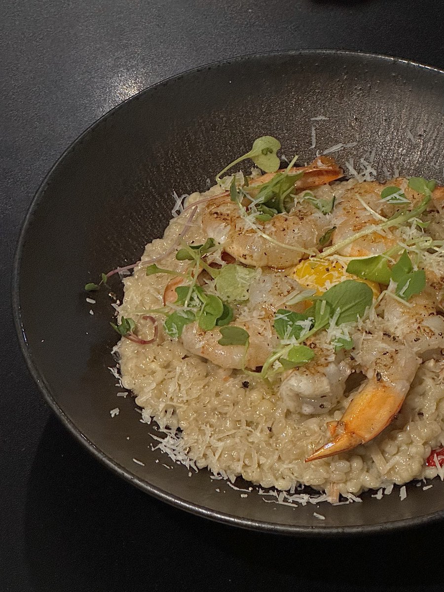 F00DFI5HTER's tweet image. 혜화/대학로 환희
대게장새우리조또가 정말정말!!!!!!! 맛있음
미나리 회 파스타도 맛있고 봉골레도 꽤괜
감바스는 쏘쏘……
