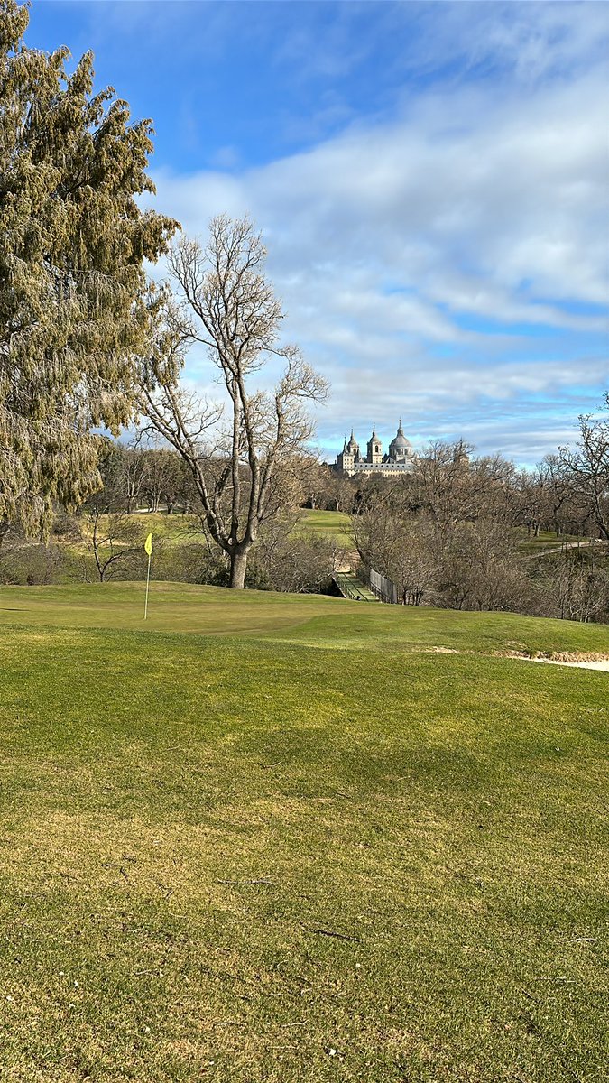 Como mejor queda la chaqueta verde de Augusta es con el fondo del hoyo siete de la herrería  #AquíGritamosGolf