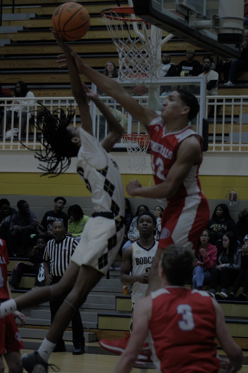 schamberss2's tweet photo. First, I want to thank the man above without him I wouldn’t be here today, I want to thank coach hill for being a outstanding coach and i greatly appreciate him.After a long talk with my parents, I will be transferring to Lafayette High School for my last 2 years of High school. https://t.co/w2MDnuBQRy