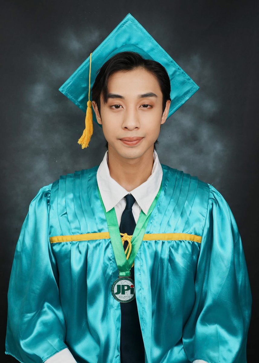 aint_elyj's tweet photo. High School Grad pic ๐
#SelfACEs
ACES 3RD ANNIVERSARY
#BGYO #BGYO_Mikki #MikkiClaver @bgyo_ph @BGYO_Mikki https://t.co/qwuUSySaOO