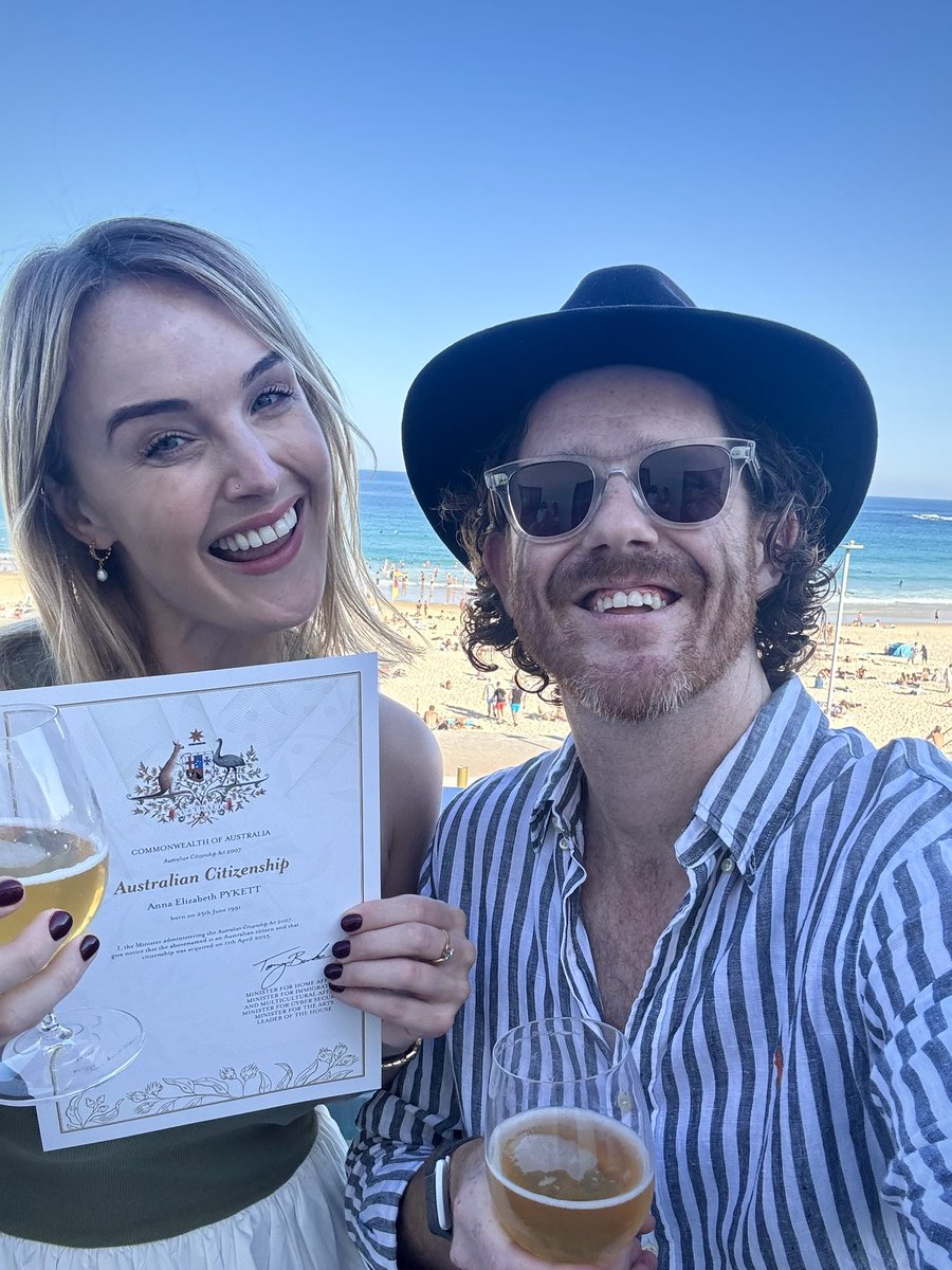 I don’t tweet very much anymore but G’DAY from Straya’s newest Aussie 🇦🇺 🦘☀️🌊🌏🐨