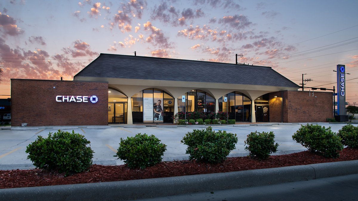 $JPM reports 1Q25 net income of $14.6B and EPS of $5.07, with an ROTCE of 21%. jpmorganchase.com/ir/quarterly-e…