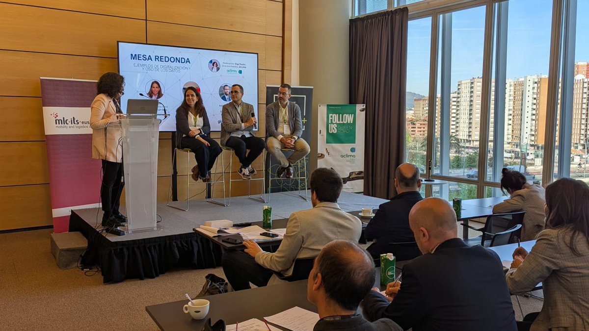BasqueFoodClust's tweet image. 🔢 Exploramos la digitalización de la cadena de suministro alimentaria junto a @mlcluster y @AclimaEuskadi en el proyecto #SPACELOG
🔸 Cultura del dato y espacios colaborativos
🔸 Seguridad y confianza como prioridad para las empresas
🔸 Sinergias para avanzar junt@s
