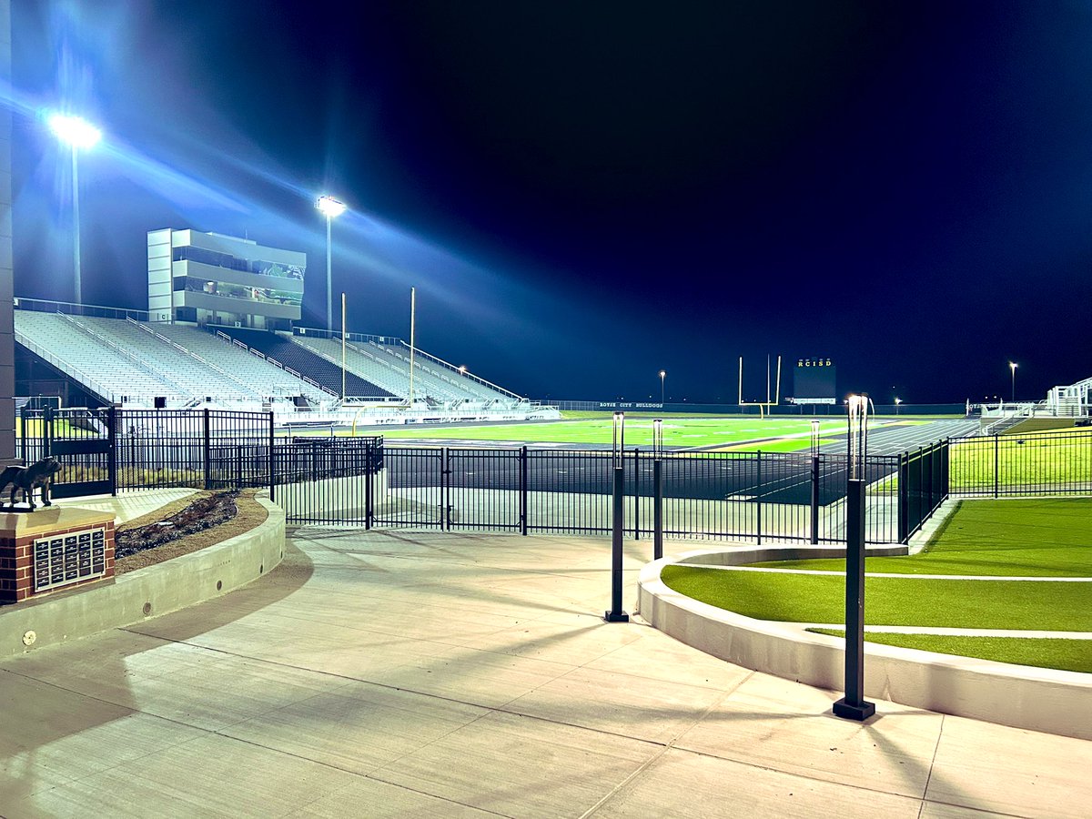CoachColvin7's tweet photo. How lucky are we in RC? 😎 https://t.co/cRkTBLqgVX