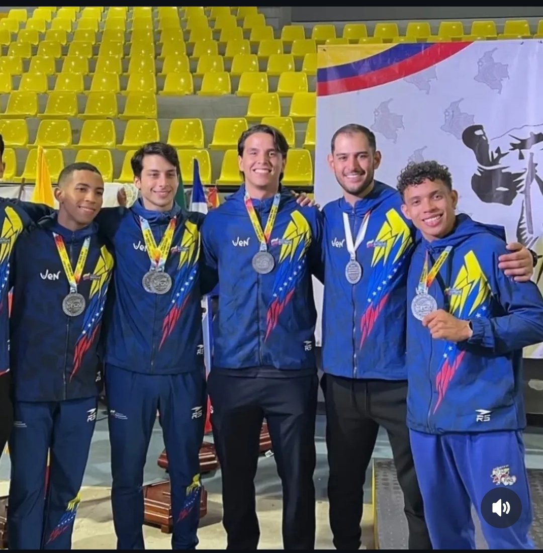 Open Grand Winner🇨🇴
Medalla de Plata combate por equipos🥈
Gracias a Dios y a todos Uds. 
Felíz por estar de vuelta despues de un buen tiempo,
esto apenas comienza...
🔜🇲🇽
Siempre en mi esquina <a href="/arawaza_ve/">Arawaza Venezuela</a> <a href="/od/">お✨🐾</a>.beagottberg @ftfrey511 <a href="/alfreca2005/">INDUSTRIAS ALFRECA</a>
#FV84🧠 #NeverGiveUp #ValeraTeam