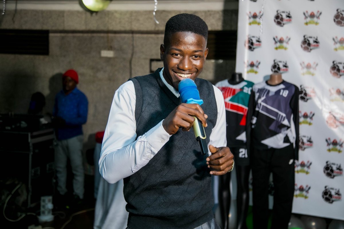 makererehandbal's tweet photo. Guess the song & win yourself a 2023-2024 season Jersey?๐
#makhandball
#makhandballdinner2025
@MakerereSports https://t.co/ifLYn1W2yB